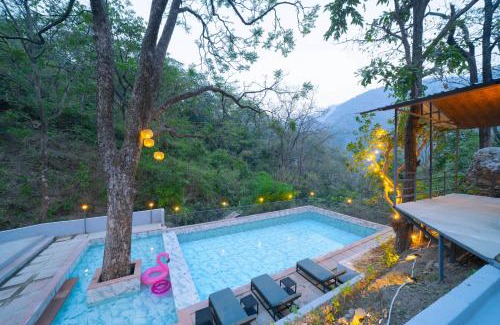 Shivpuri Hotel | Perfectstayz The Silhouette