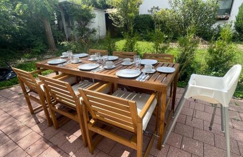 Munchen District Apartment | Perfekt für 6! Küche Netflix BBQ Parkplätze