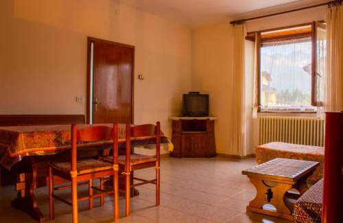 Teglio Apartment | Pergolato alpino p.terra