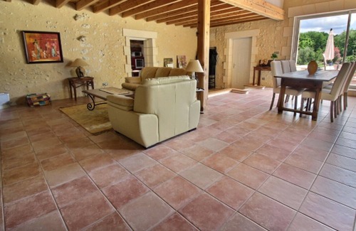 Douchapt House | Perigord blanc spacious stone house 3 bedrooms large garden and beautiful swimming pool