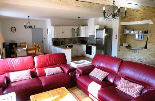 Saint-Amand-de-Coly Cottage | Perigordian house with indoor heated pool 28°.