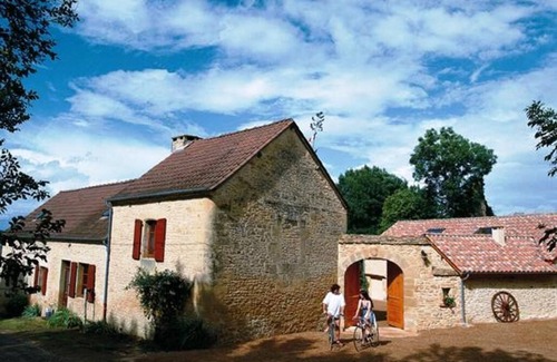 Saint-Amand-de-Coly Cottage | Perigordian house with indoor heated pool 28°.
