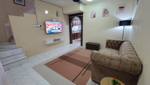 Bandar Indera Mahkota House | Perindu Homestay IM2