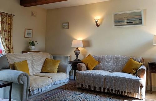 Loddon Cottage | Period Cottage With Private Courtyard Garden, Sleeps 4-6