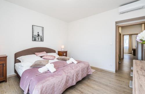 Hradec Kralove Apartment | Perla Hradce 303