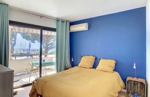Mandelieu-la-Napoule Beach Apartment | Perle rare 2 pièces au pied de la plage et piscine résidence