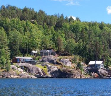 Kragero House | Perle ved sjøen! Ny hytte på 90m2.