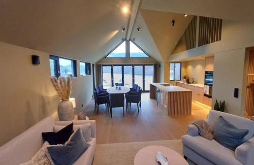 Kragero House | Perle ved sjøen! Ny hytte på 90m2.