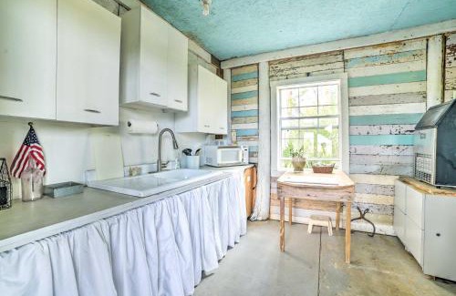 Salem Apartment | Perry Fishing Retreat about 2 Mi to Boat Ramp!