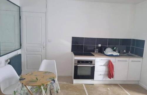 Persan Apartment | Persan Charmant Studio Avec Grand Balcon