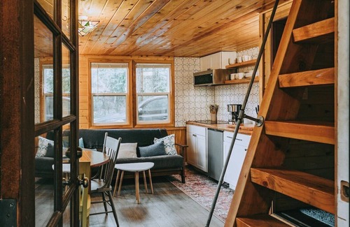 Index Cabin | Persis tiny cabin. amazing outdoor shower.
