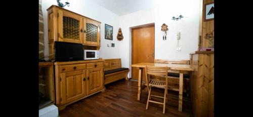 Pescocostanzo Apartment | Pescocostanzo s Home park&garden