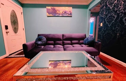 Central Oklahoma City House | Pet friendly 2-bedroom house in nice Oklahoma City with AC, WiFi