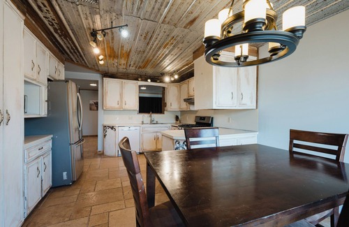 Midland House | Pet-Friendly 3BR Furnished Home w/Large Yard