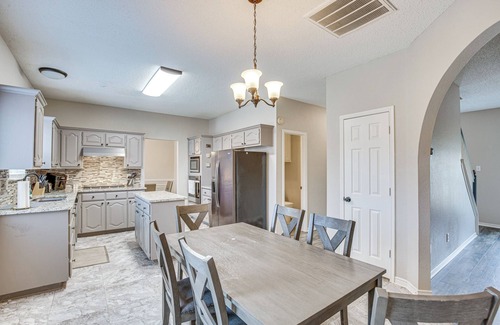 Allen House | Pet-Friendly Allen Home ~ 30 Mi to Dallas!