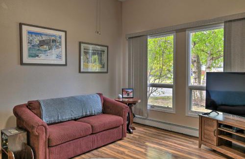 Sand Lake House | Pet Friendly Anchorage Retreat with Deck and Yard