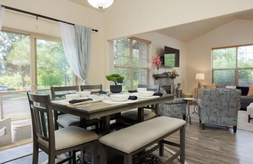 Southwest Bend House | Pet-Friendly - Bend Sanctuary for 6