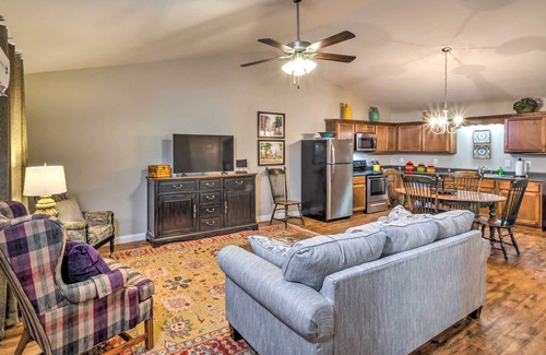 Brownsville Apartment | Pet-Friendly Brownsville Retreat w/Porch!