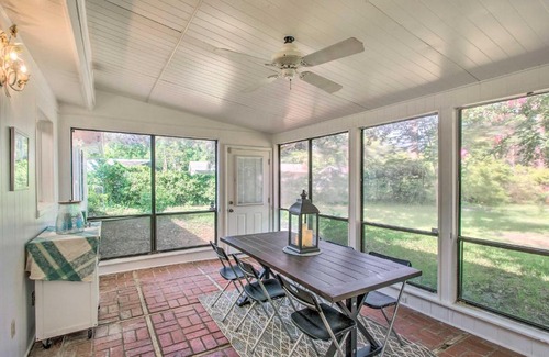 Country Club Estates House | Pet-Friendly Brunswick Retreat with Gas Grill!