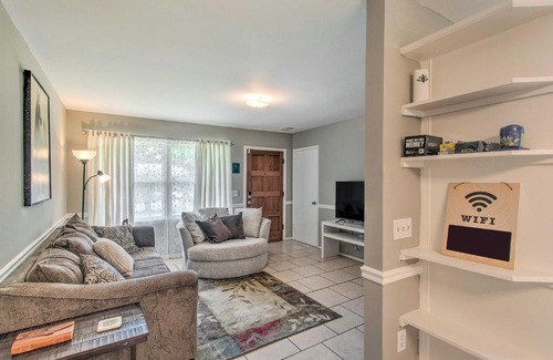 Country Club Estates House | Pet-Friendly Brunswick Retreat with Gas Grill!