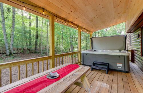 Mineral Bluff House | Pet-Friendly Cabin with Hot Tub in Mineral Bluff!