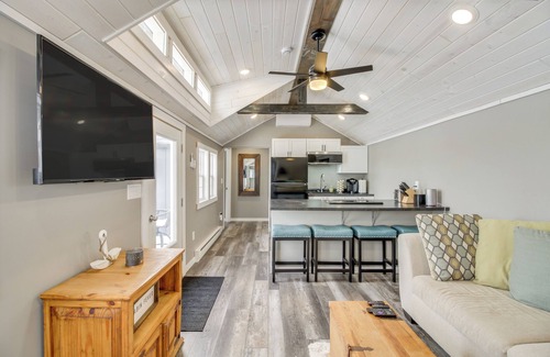 Dent Cabin | Pet-Friendly Cabin w/Lake Access & Patio in Dent