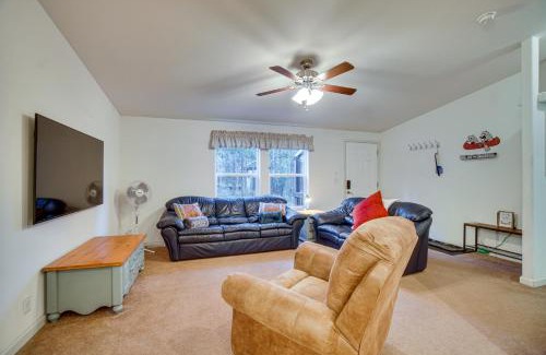 Cascade House | Pet-Friendly Cascade Vacation Rental with Fire Pit!