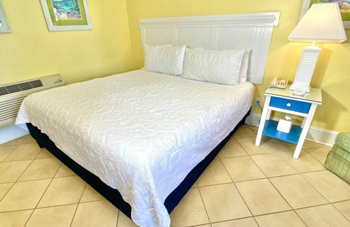 Atlantic Beach Hotel | Pet-friendly, Centrally Located, 3 Blocks to Beach! Unit 113