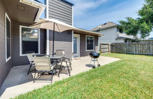 South Side House | Pet-Friendly Corpus Christi Home 12 Mi to Beach!