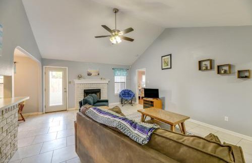 South Side House | Pet-Friendly Corpus Christi Home 12 Mi to Beach!