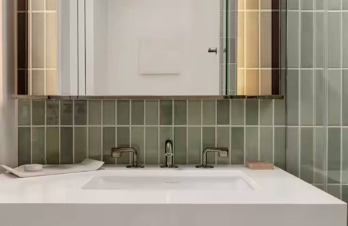 Tenderloin Hotel | Pet-Friendly Double Queen Room in Timbri Hotel, SF, Near Golden Gate Theatre