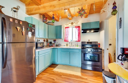 Taos Apartment | Pet-Friendly El Prado Vacation Rental w/Views!