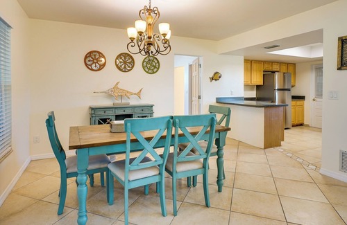 Englewood South Cottage | Pet-friendly Englewood Home - 4 Mi to Beach!