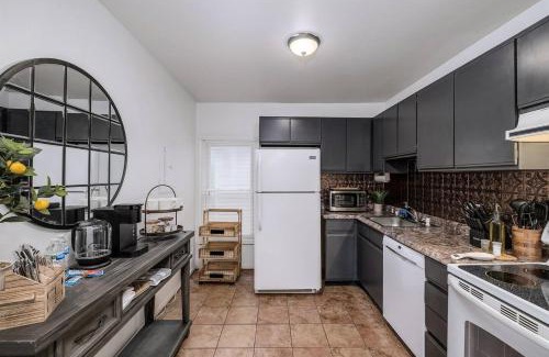 Ypsilanti Apartment | Pet-Friendly Furnished Apt Near EMU Free Parking apts