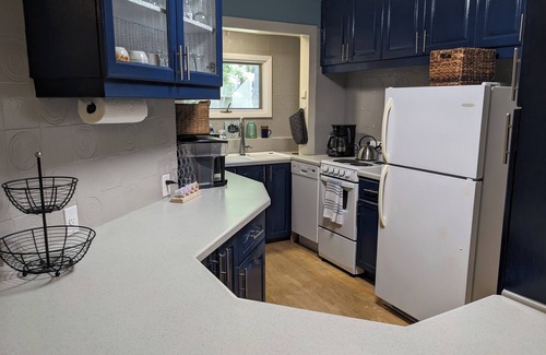 St. Simons Island Villa | Pet Friendly Golf and Beach Villa. Perfect for family short or long term.