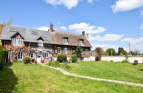 Le Mesnil-Esnard House | Pet friendly home in Le Mesnil-Esnard