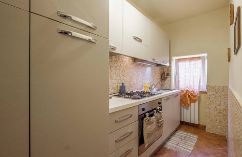 Sorano House | Pet-Friendly Holiday Home Fonte Etrusca with Pool, Garden & Wi-Fi