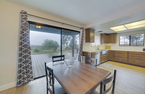 Hollister House | Pet-Friendly Hollister Getaway w/Grill!