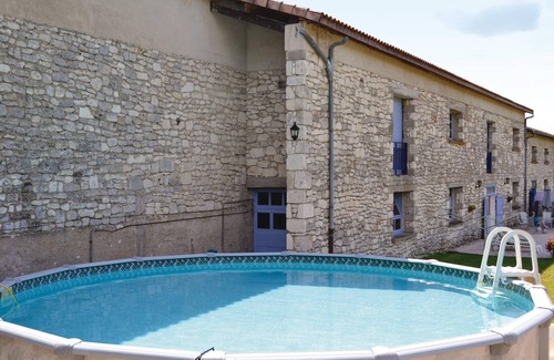 Belveze House | Pet friendly home in Belvèze with WiFi