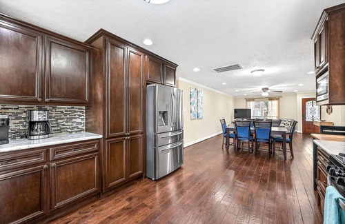 Garden Oaks House | Pet Friendly Home in Garden Oaks/Forest Oak area Lrg 4 Bedroom Home