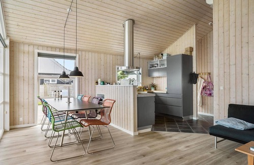 Hejlsminde Strand House | Pet friendly home in Hejls with WiFi