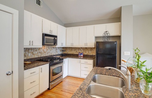 Willow Meadows/Willowbend Area House | Pet-Friendly Houston Escape w/ Fenced-In Yard