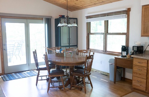 Arbor Vitae House | Pet Friendly I Waterfront I High Speed Internet I Great Fishing I ATV/Snowmobile