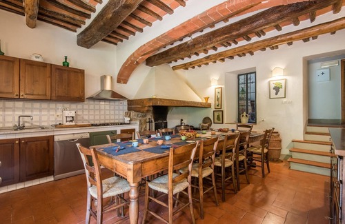 Gaiole in Chianti House | Pet friendly home in Gaiole in Chianti