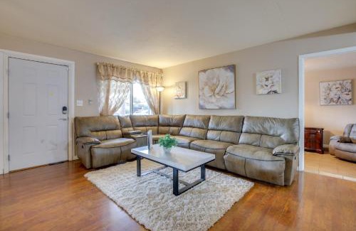 Richfield House | Pet-Friendly Las Vegas Home Shared Pool and Hot Tub