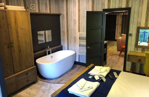 New Forest District House | Pet Friendly Lodge - Sleeps6 - Long Stay Discount