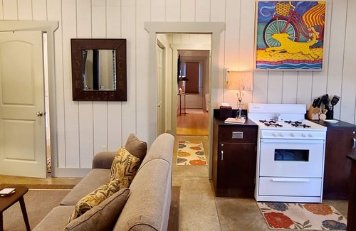 Springville Cabin | Pet-friendly Magnolia + Fishing & Trails
