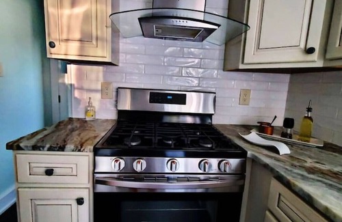 Rio Grande House | Pet friendly minutes to beach!