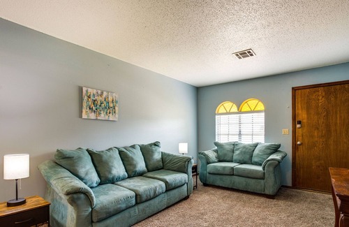 Midwest City House | Pet-Friendly Midwest City Home, 10 Mi to Dtwn OKC!