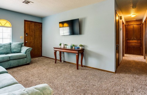 Midwest City House | Pet-Friendly Midwest City Home, 10 Mi to Dtwn OKC!